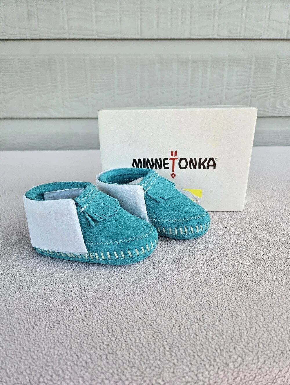 Minnetonka Riley Moccasin Booties Turquoise Baby Infant SZ 2 Western Fringe